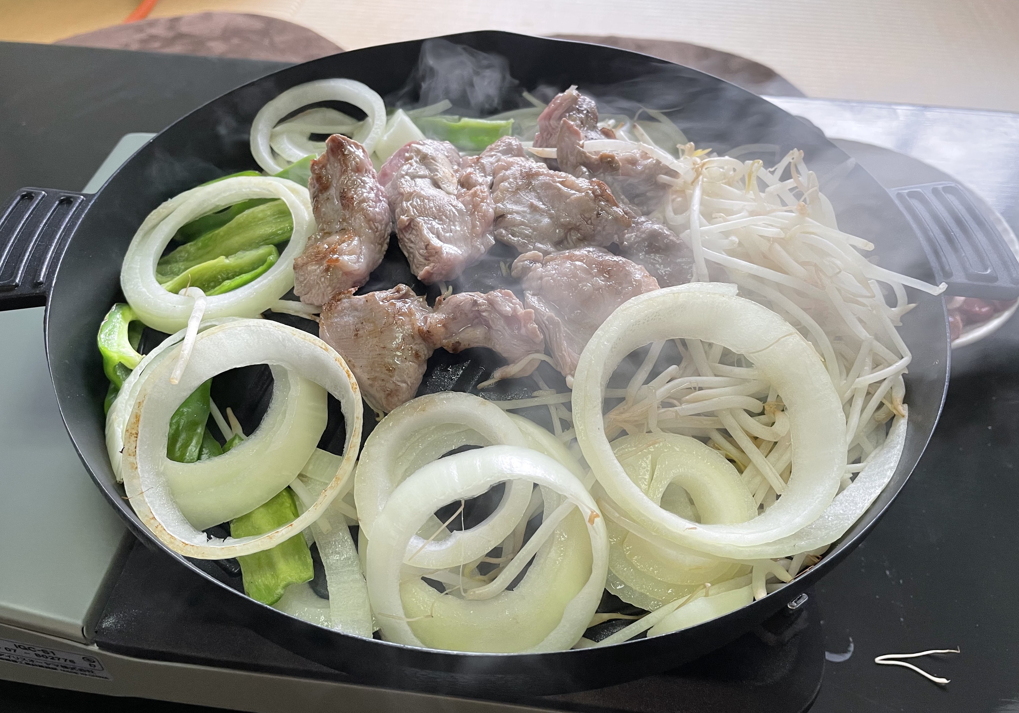 サッポロラガービールと一緒にビアガーデンの味の画像